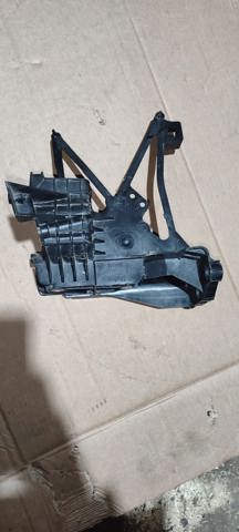 MERCEDES A2136206400 Кронштейн передней панели левый в наличии Украина