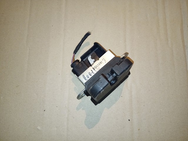 Замок пятой двери 5G6827505B9B9 VAG