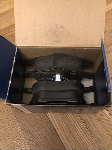 BOSCH 0986494044 Передние тормозные колодки в наличии Кривой Рог