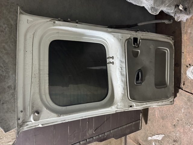 RENAULT 7751472223 Дверь фургона задняя распашная левая в наличии Днепр