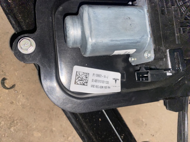 109662114J Tesla Model Механизм стеклоподъемника двери передней правой купить в Одесса