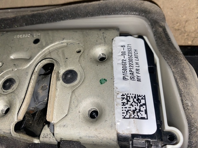 150067200B Tesla Model Замок двери передней левой купить в Киев