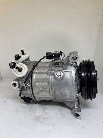 Компрессор кондиционера 36011355 VOLVO