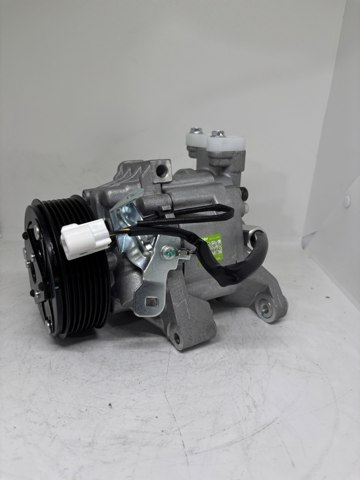 Компрессор климатической установки 73111SC000 SUBARU
