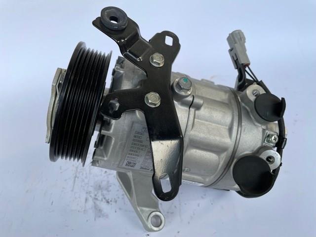 Компрессор системы кондиционирования 73111SJ030 SUBARU