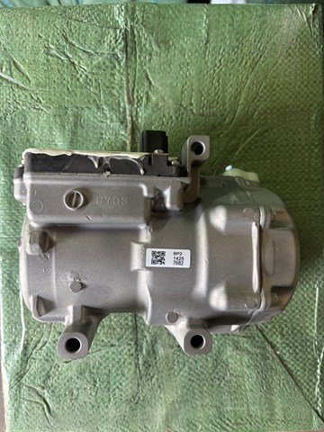 Компрессор хладагента 8837048022 TOYOTA