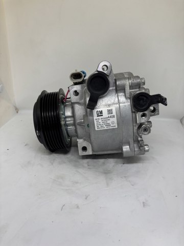 Компрессор климатической установки 95522247 OPEL