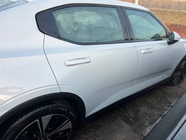Окно задней двери 31688229 VOLVO