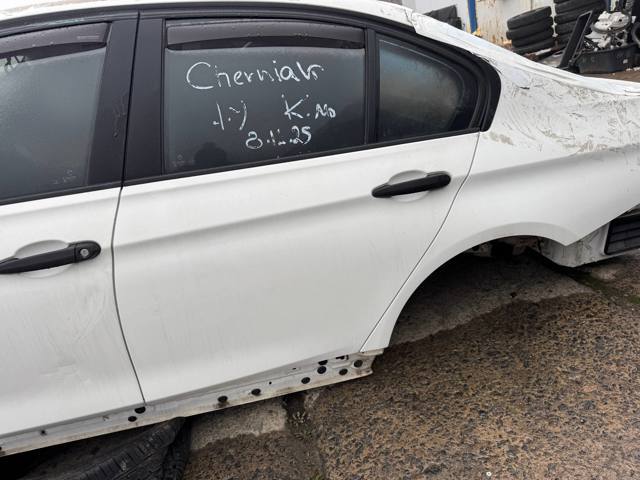 Дверь пассажирская задняя левая 41009628761 BMW