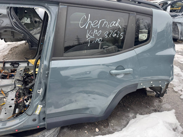 Задняя левая дверь 68320803AA CHRYSLER