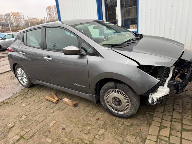 Пассажирская передняя дверь 801003NF0A NISSAN