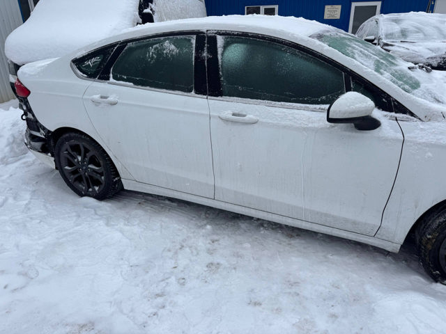 DS7Z5421410A Стекло двери передней правой купить Днепр