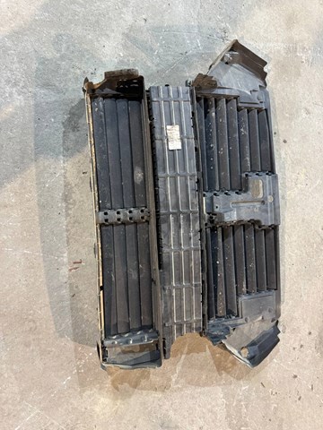 FT4Z8475A Жалюзи радиатора охлаждения купить Черновцы