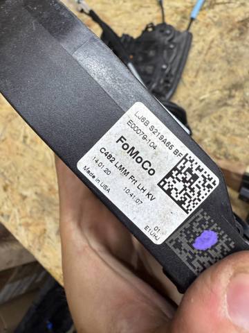 Замок передней левой двери LJ6Z78219A65P FORD