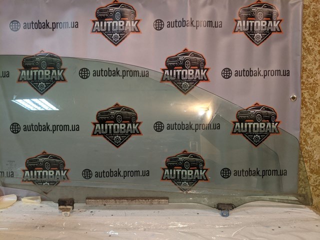 Стекло пассажирской двери 6810112A80 TOYOTA