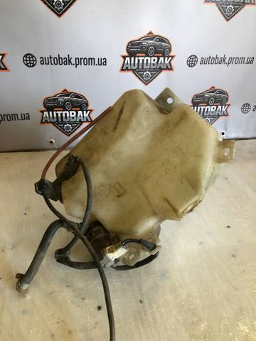 Бачок стеклоомывателя 8260A001 MITSUBISHI