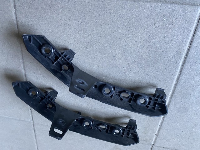 51117933610 BMW Кронштейн бампера переднего правый купить в Львов
