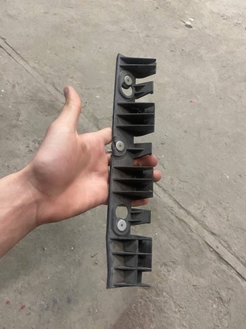 850420919R RENAULT Кронштейн бампера заднего левый купить в Запорожье
