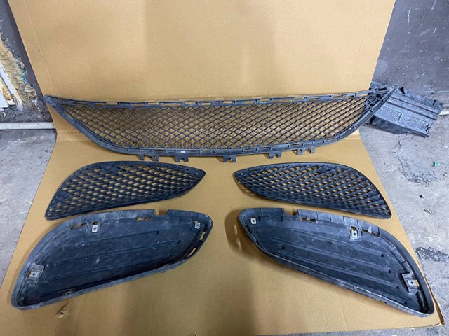 A2128852723 MERCEDES Заглушка (решетка) противотуманных фар бампера переднего левая купить в Чернигов