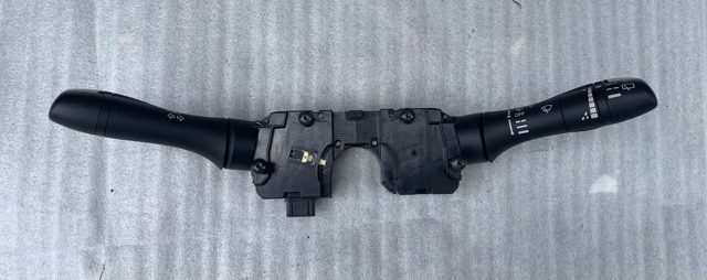 Переключатели подрулевые 255605NM1A NISSAN