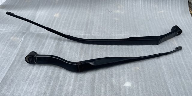 288865NA0A NISSAN Поводок стеклоочистителя купить в Черновцы