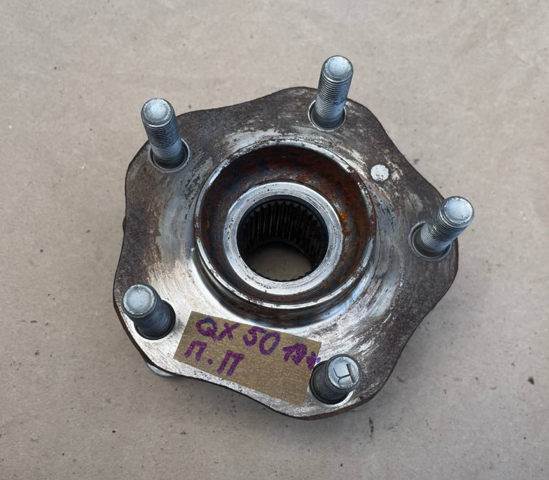 Ступицы передних колес 402023JK1C NISSAN