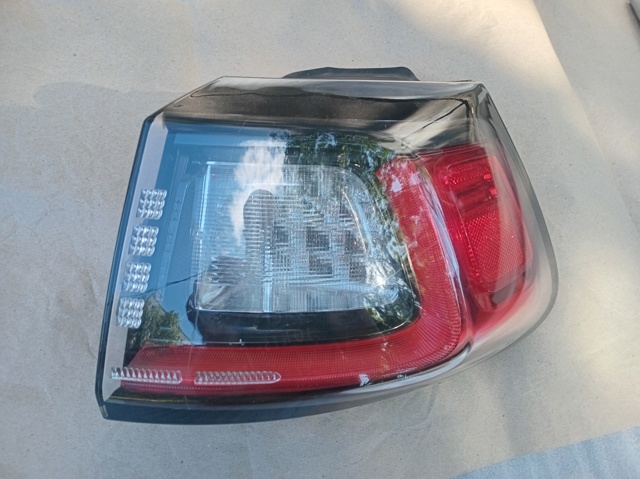 Задний правый внешний фонарь 68275958AD CHRYSLER