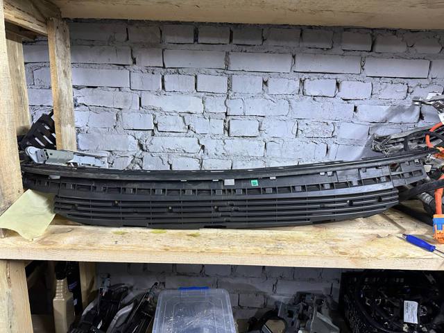 Кронштейн бампера переднего, центральный 31663677 VOLVO