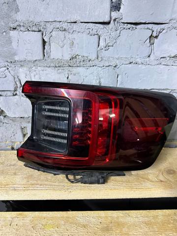Задняя левая внешняя фара 31698082 VOLVO