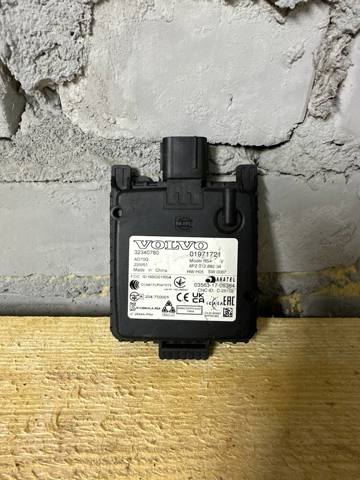 Датчик контроля мертвой зоны, задний 32340780 VOLVO