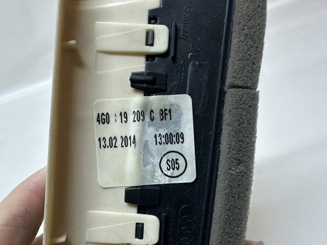 VAG 4G0819209C в наличии Киев