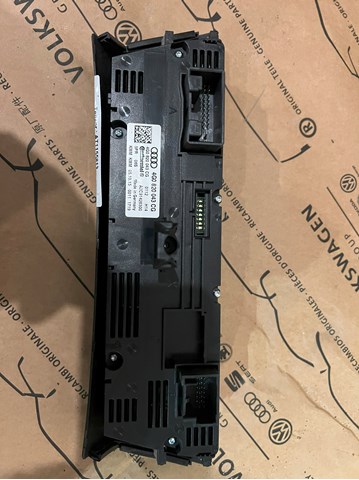 4G0820043CG Блок управления режимами отопления/кондиционирования купить Украина