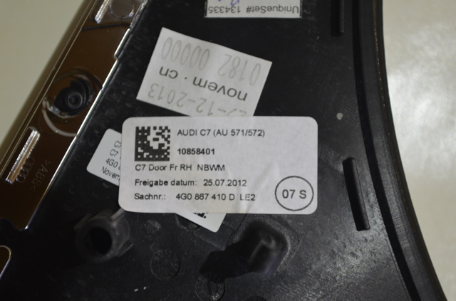 4G0867410DLE2 Облицовка внутренней ручки двери передней правой купить Украина