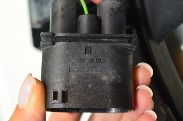 VAG 8K0121003AD в наличии Ровно