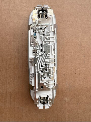 8T0947111B VAG купить в Ужгород
