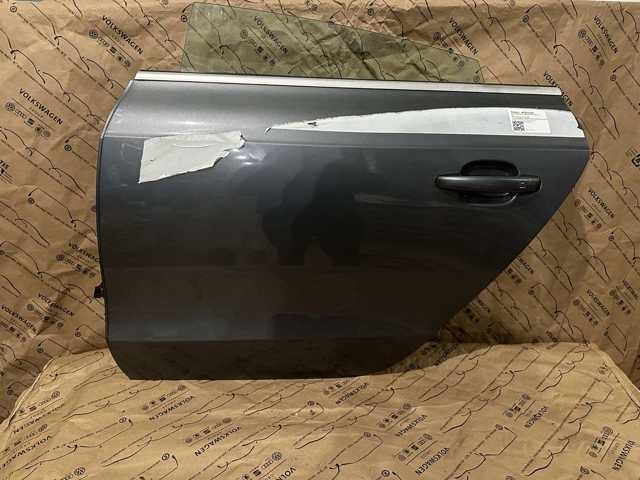 Дверь пассажирская задняя левая 8T8833051D VAG