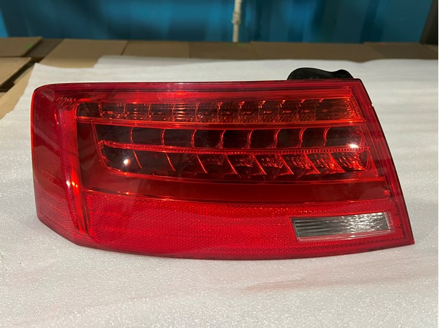 8T8945095F VAG Фонарь задний левый внешний купить в Украина