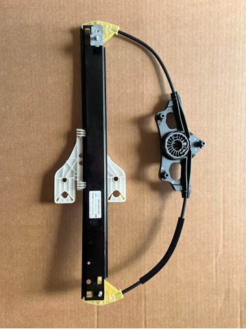 Механизм стеклоподъемника двери задней, правой 8W0839462 VAG