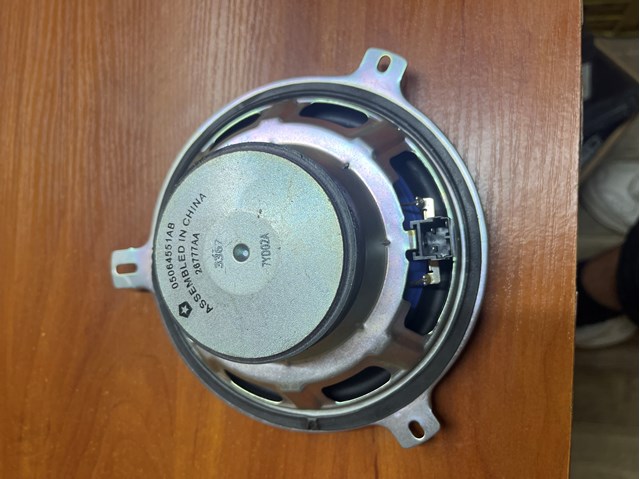 Динамик задней двери 05064551AB CHRYSLER