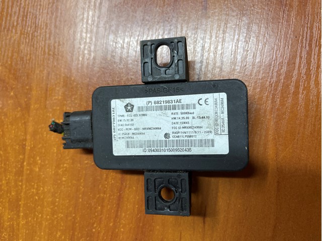 Блок системы контроля давления в шинах 68219831AE CHRYSLER