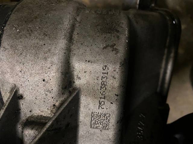 11427525333 BMW Радиатор масляный (холодильник), под фильтром купить в Каменское