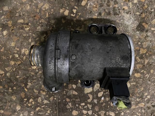 11518635089 BMW Помпа купить в Харьков