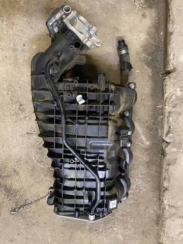 Коллектор впускной 11618603914 BMW