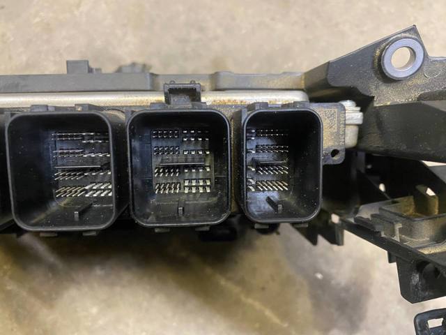 12148693212 BMW Блок управления двигателем купить в Черкассы