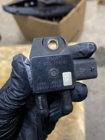 Датчик наддува 13627805758 BMW