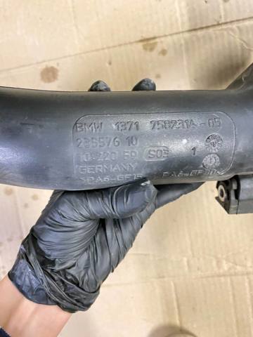 BMW 13717582314 Патрубок интеркулера в наличии Черкассы
