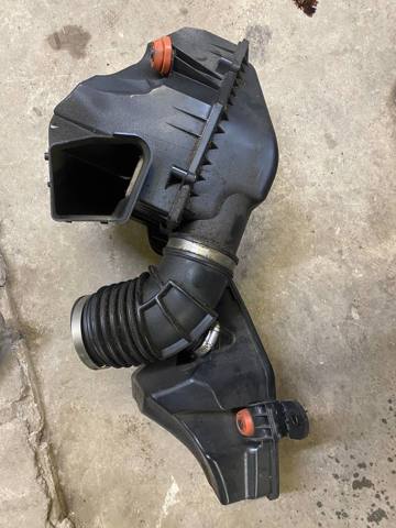  Корпус воздушного фильтра 13718591831 BMW