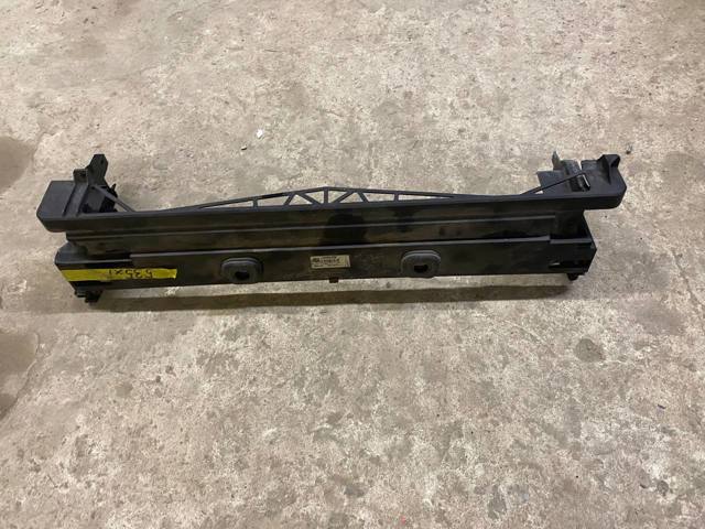BMW 17117639071 Рамка крепления радиатора, верхняя часть в наличии Черкассы