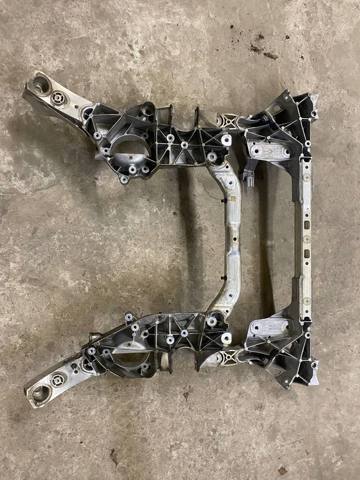 Крабобалка передней подвески 31106861104 BMW