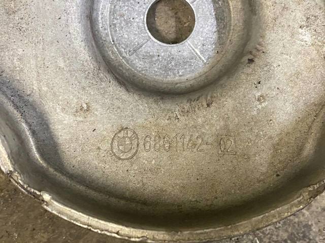 BMW 31106861142 Кронштейн задней балки в наличии Киев